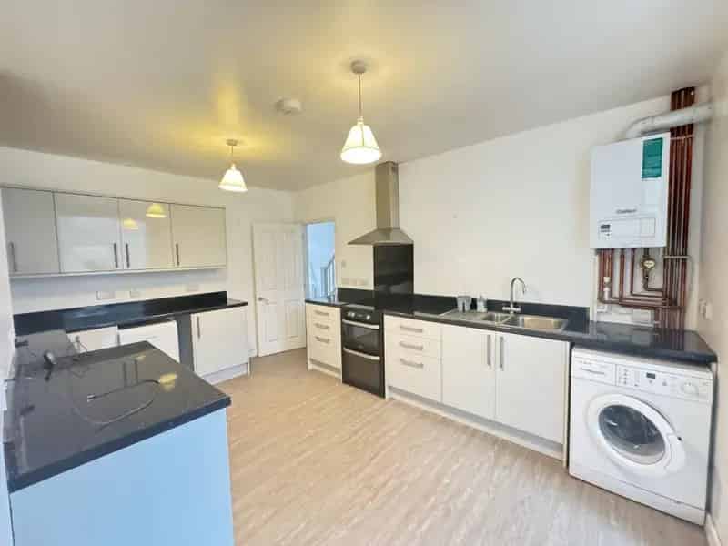 4 Bedroom House to Rent in Horfield