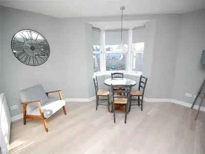2 Bedroom Furnished Flat Aberdeen - Gas Central Heating Parking
