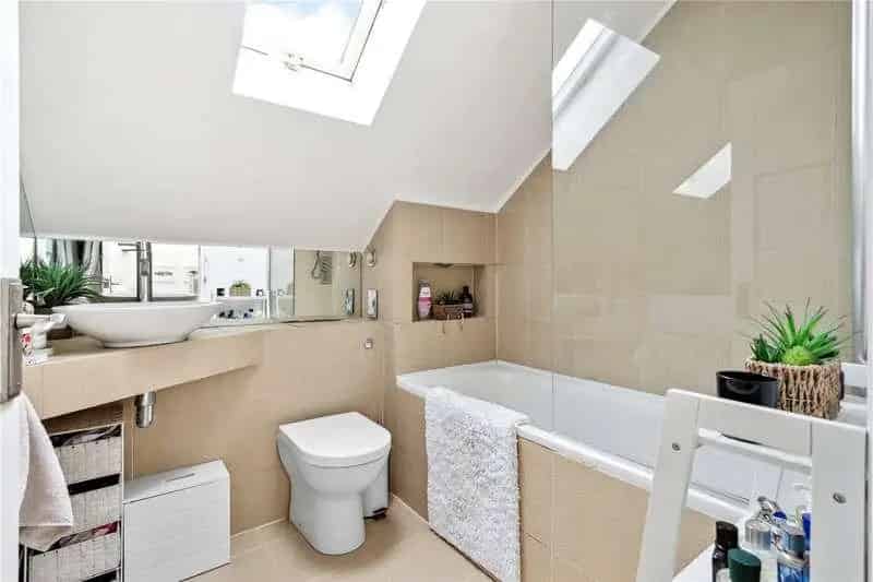 2 Bed Flat for Sale in Streatham