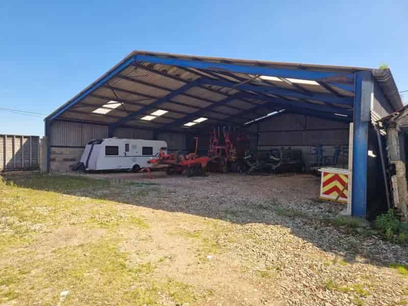 3600 Sqft Covered Hardstanding Yard Space To Let In South Maldon