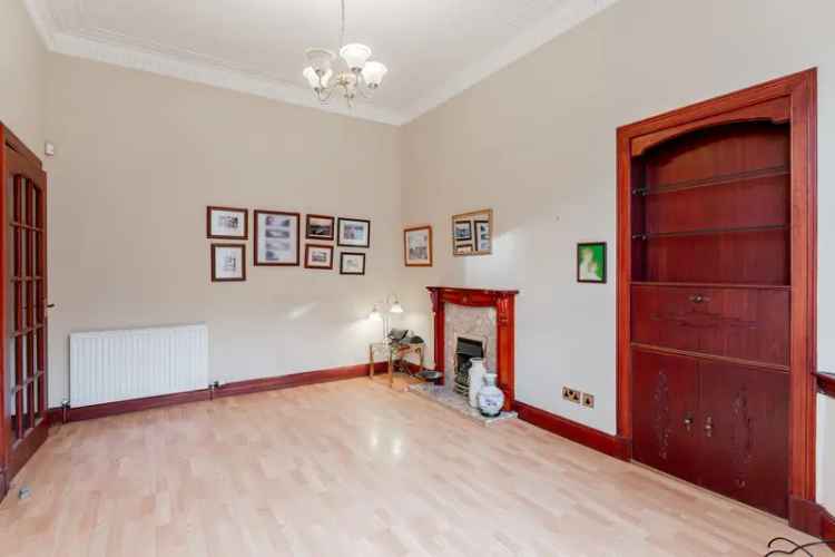 One Bedroom Tenement Apartment Near Mount Florida Rail Station