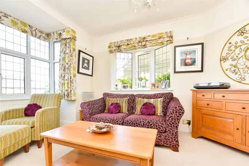 4 Bedroom Detached House for Sale Near Amenities