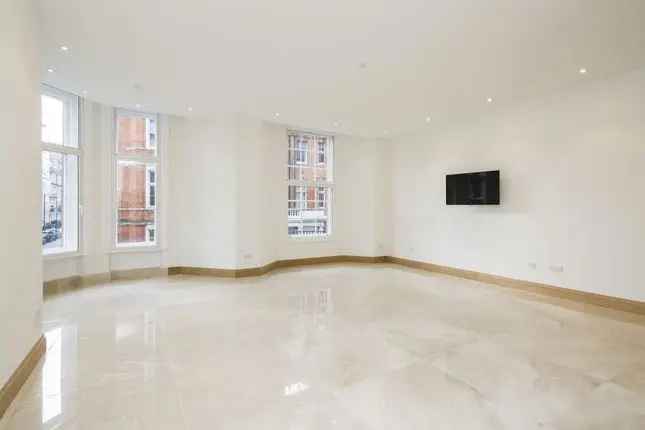 Flat for sale in Green Street, London W1K