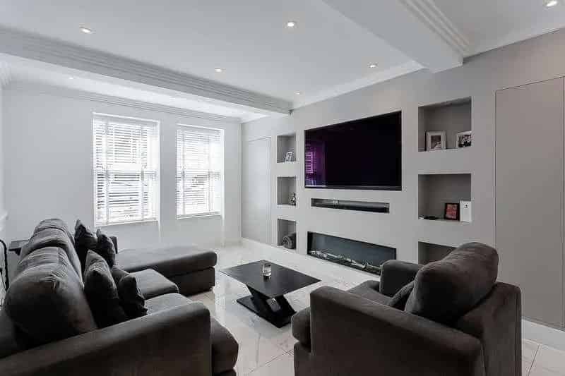 4 bed house for sale