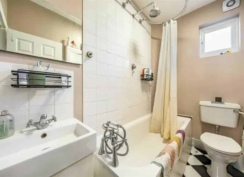 One Bedroom Apartment New Cross Road Near New Cross Mainline Station