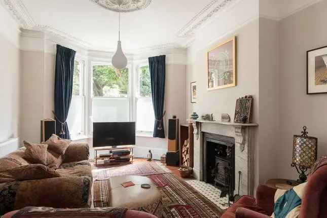 Townhouse for Sale in New Cross SE14