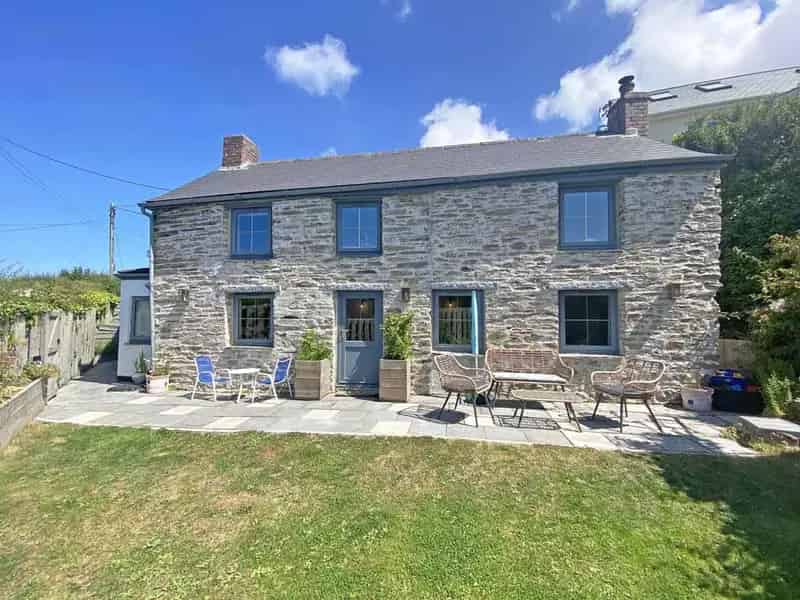 3 Bedroom Detached Cottage Near Perranporth Beach