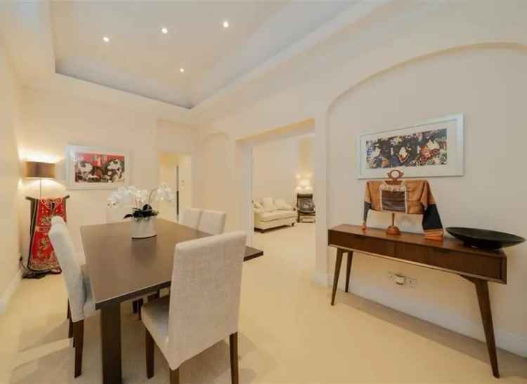 Luxury 3-Bedroom Apartment South Kensington Harrington Gardens