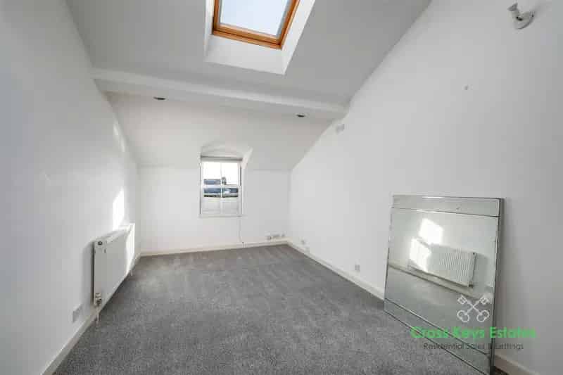 3 Bedroom Penthouse Maisonette to Rent