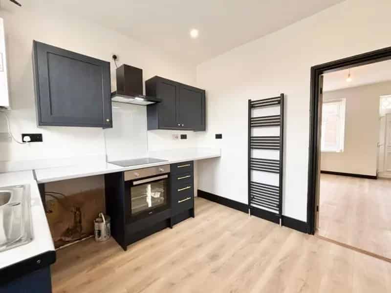 2 Bedroom House To Let Available 20 June 2025