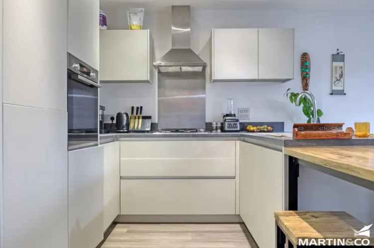 2 Bedroom Flat Chelmsford City Centre Apartment For Sale