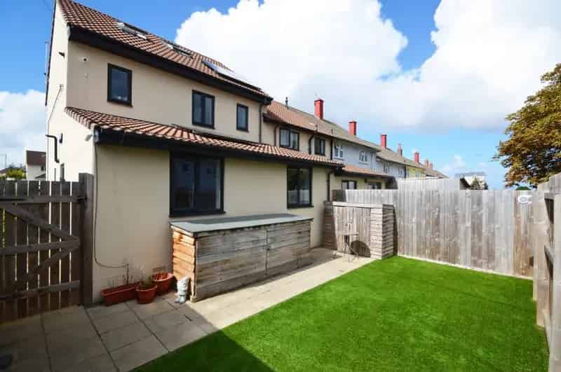 2 bedroom Flat
 For Sale