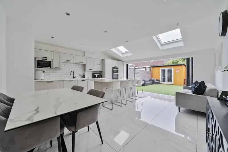 4 Bedroom Terrace House to Rent Portsmouth