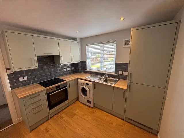 2 Bedroom Flat for Sale New Carron Modern Apartment First Time Buyers Investors