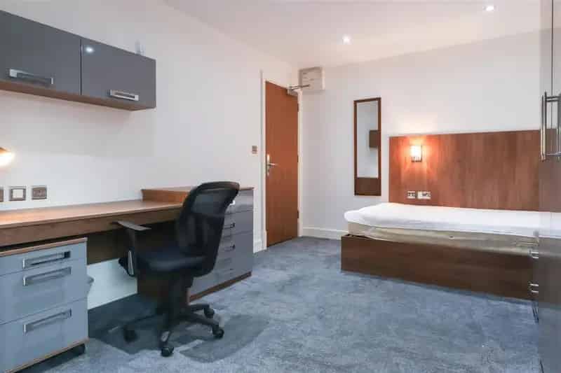 Coventry City Center Studio Apartments Bills Included