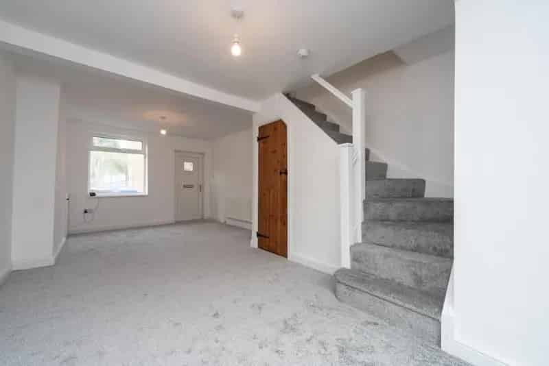 2 Bedroom Detached House For Sale