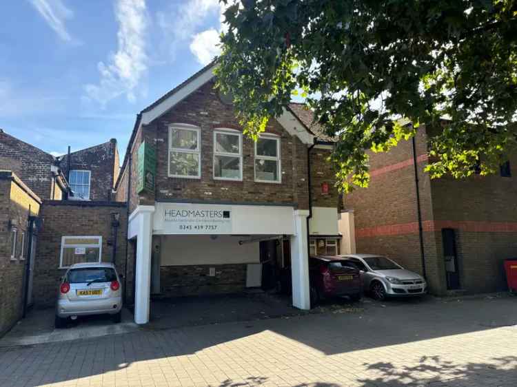 Windsor Town Centre Office 2 Parking Spaces Near Train Station