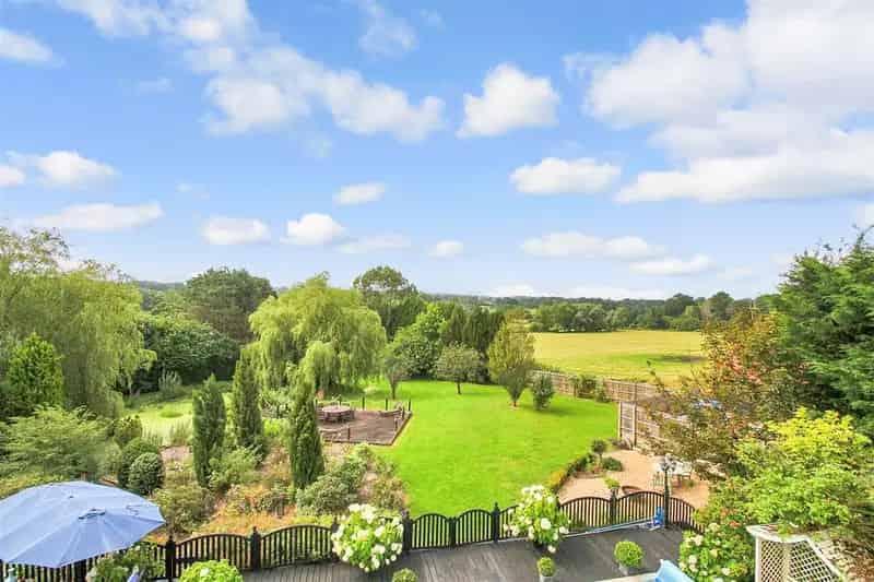 4 Bedroom Detached Oast House For Sale