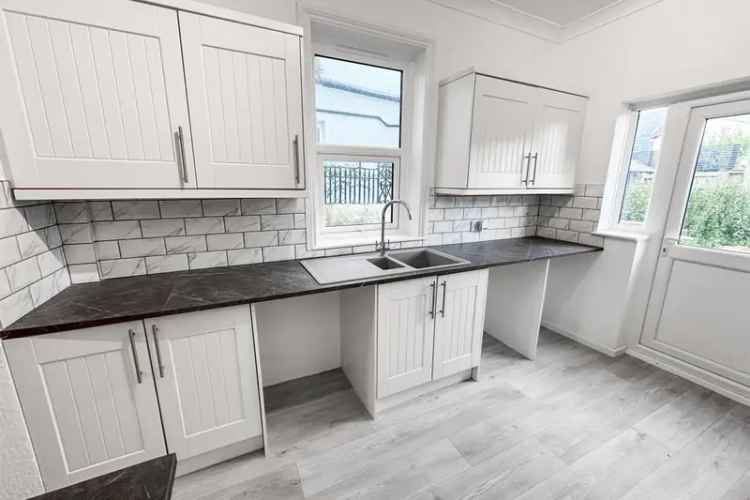 Refurbished 2/3 Bedroom House Near Eastbourne Seafront