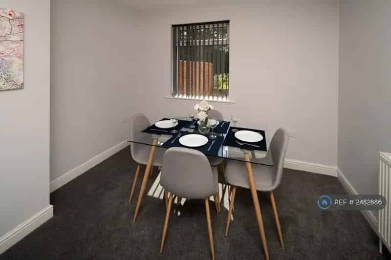 3 Bedroom Semi-Detached House Southmead