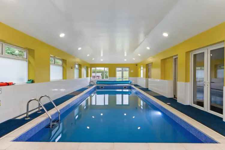 5 Bedroom Luxury Home with Indoor Pool and Large Garden