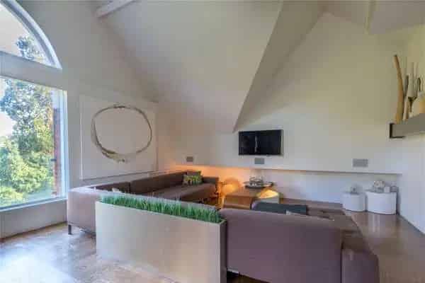 Luxury Penthouse Apartment in Gated Community near Epping Forest