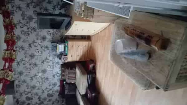 2 Bed House with Driveway Garden and Shed