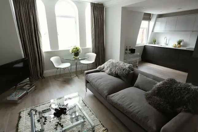 Flat to rent in Welbeck Street, Marylebone, London W1G