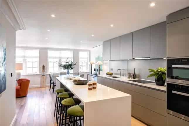 Flat for sale in Eagle House, High Street Wimbledon, London SW19
