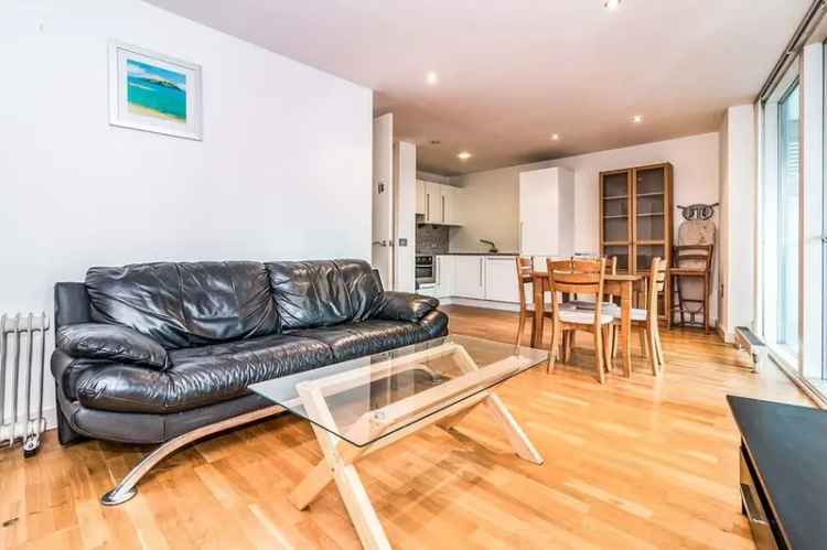 2 Bedroom Flat to Rent Salford M50 - Secure Parking & Water Views