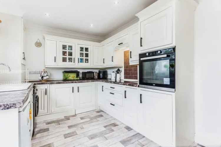 2 Bedroom Mid Terrace House to Rent Warmfield West Yorkshire WF1