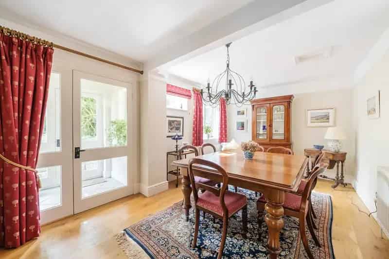 7 Bedroom Grade II Listed House with Cottage - Stinchcombe