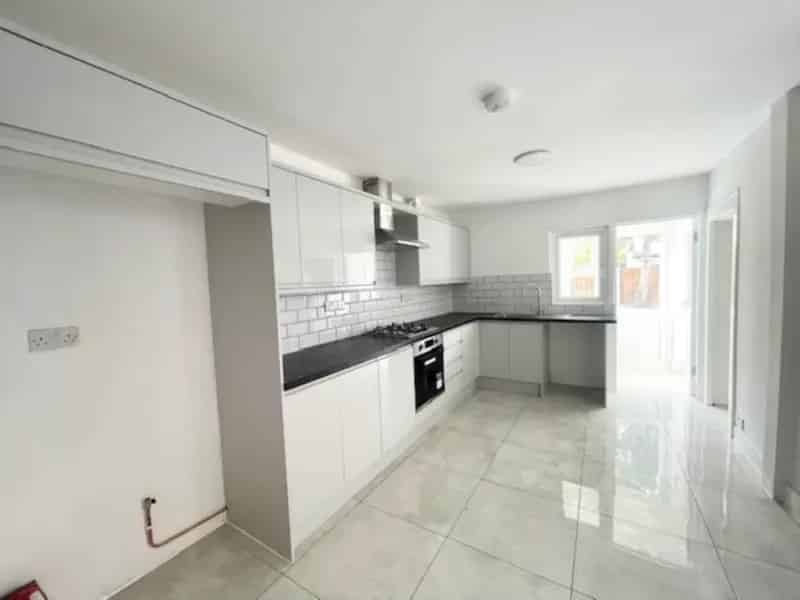 4 Bedroom Terreced House to Rent