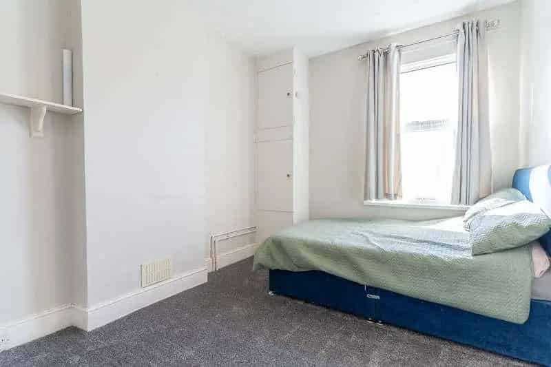 2 Bed End Terrace House For Sale