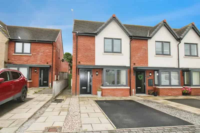 2 Bedroom End of Terrace House for Sale