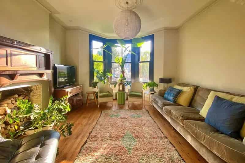 5 Bedroom Bath Stone House with Modern Extension For Sale