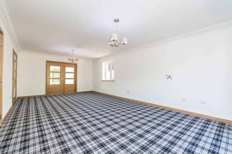 5 Bedroom Detached House in Bieldside