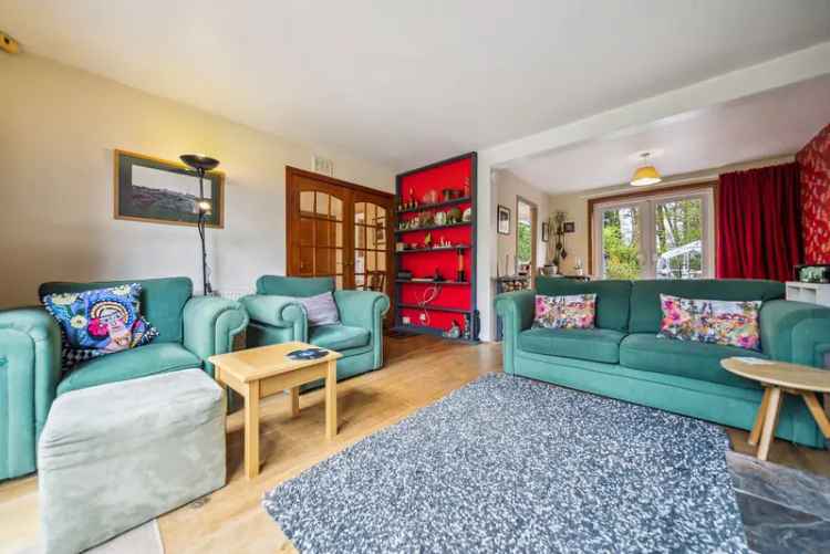 3 Bed Detached House with Annex and Large Garden