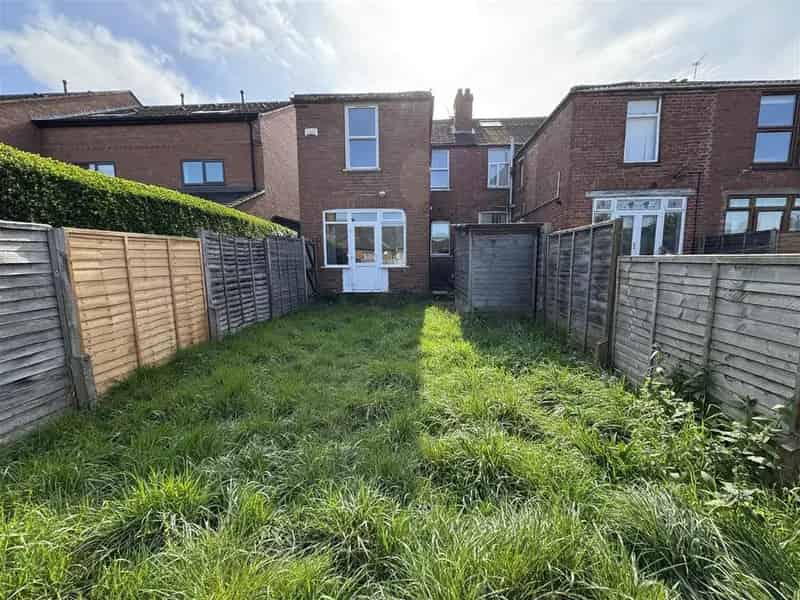 4 Bedroom End Terrace House to Rent August 2025