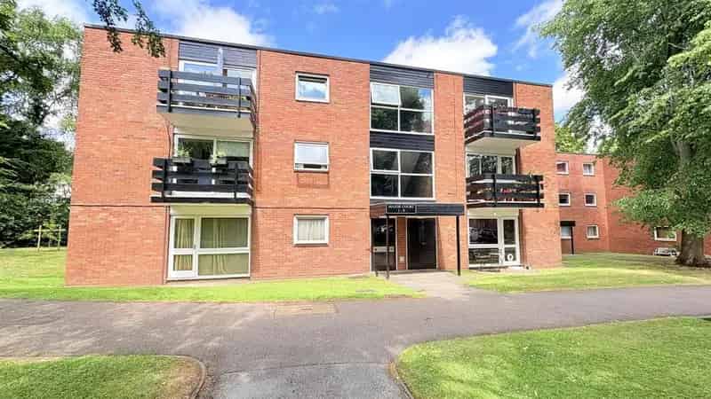 1 Bedroom Flat for Sale in Moseley Wake Green Park