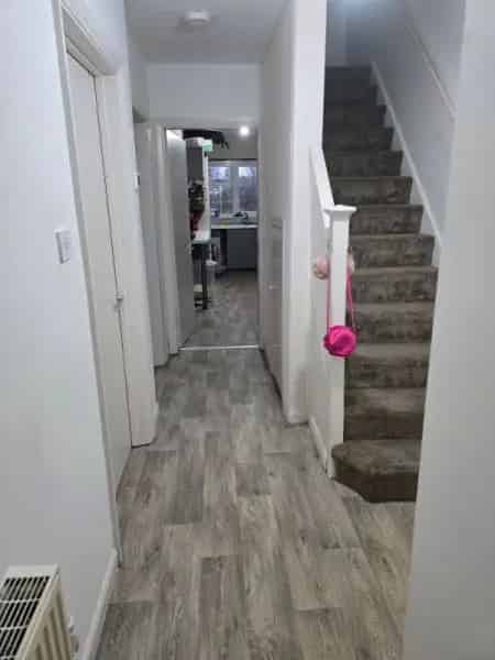 3 Bed Detached House with 2 Living Rooms and Garden