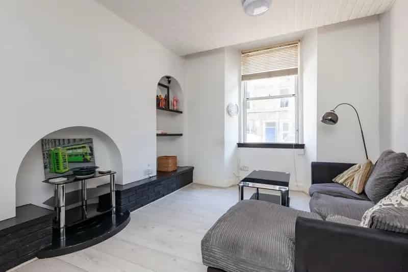 1 Bedroom Ground Floor Flat for Sale Polwarth Edinburgh