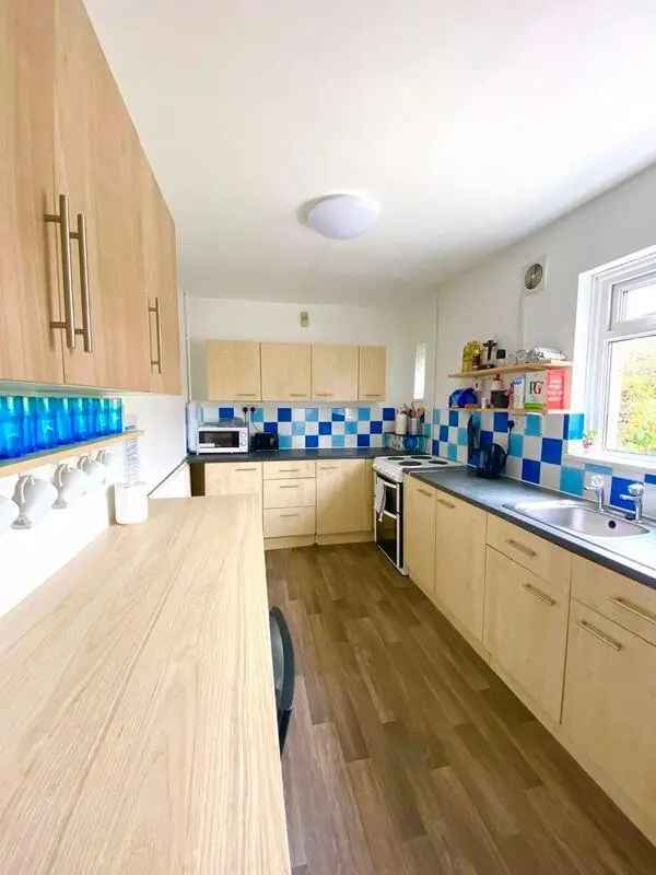 6 Bedroom House Near Filton Avenue and Gloucester Road