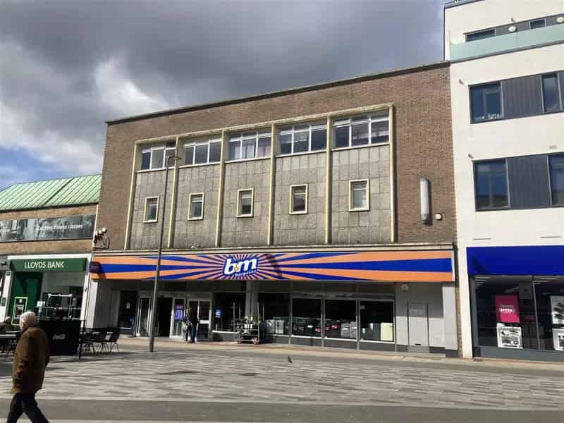 Retail Unit To Let Hemel Hempstead Marlowes High Street 17705 sq ft