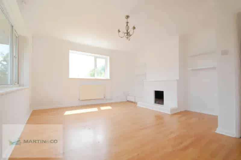 2 Bedroom Flat To Rent Available July 14 2025