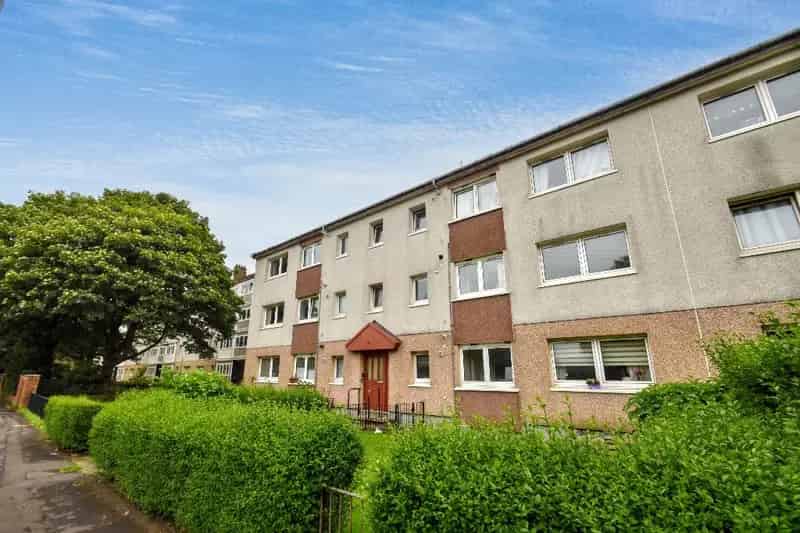 2 Bedroom Flat for Sale in Scotland