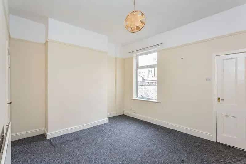 3 Bedroom Mid Terrace House Blackpool FY1