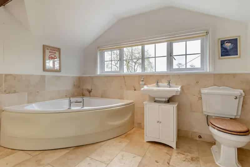 4 Bed Dormer Bungalow for Sale in Stillingfleet