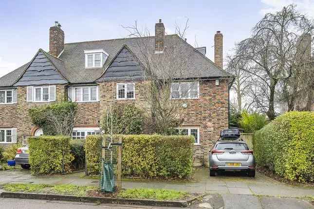 2 Bed Semi-Detached House Hampstead Garden Suburb