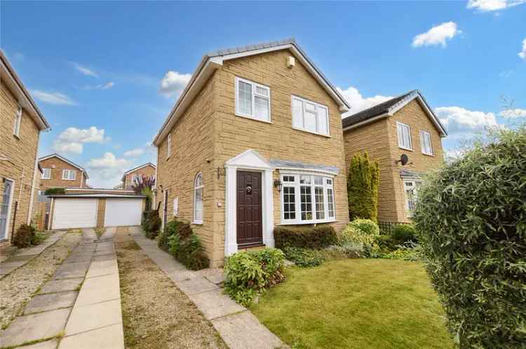 House For Sale in Leeds, England